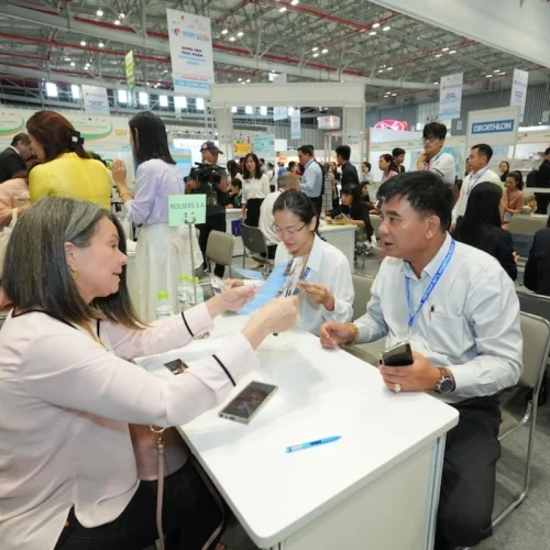 Dệt may, da giày, gỗ Việt Nam: "Hút" nhà mua hàng quốc tế đến tận nơi đặt hàng
