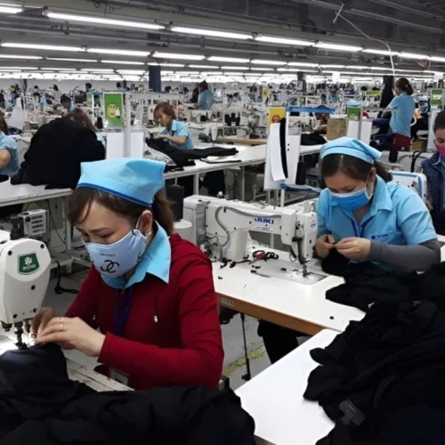 Doanh nghiệp dệt may thưởng Tết Nguyên Đán Giáp Thìn 2024 ra sao sau một năm trì trệ?