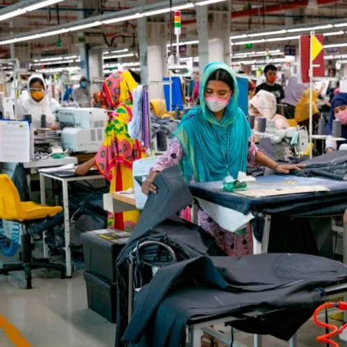 Mặt tối sau những số liệu tích cực của "thủ phủ may mặc" Bangladesh
